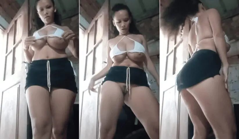 tremenda jovencita tetona bailando sin calzones y que tetas de infarto tiene