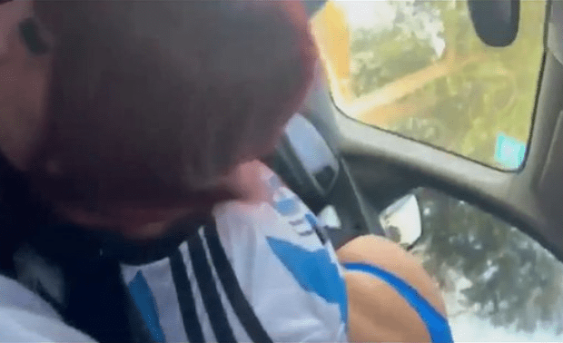 La delicia de tener amigas calientes y llevarlas de paseo