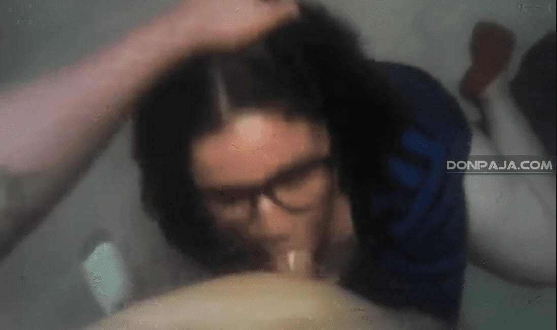 a la hermana de mi amigo le encanta mamar polla