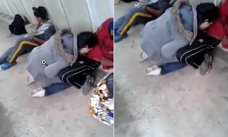 colegiala putona se la chupa a sus compañeros en los cambiadores