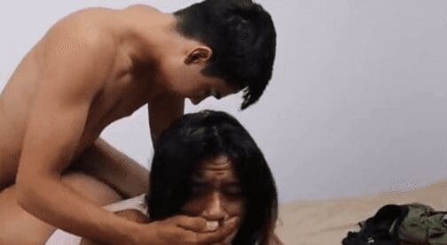 cogiendo duro a chibola peruana en su propia habitacion