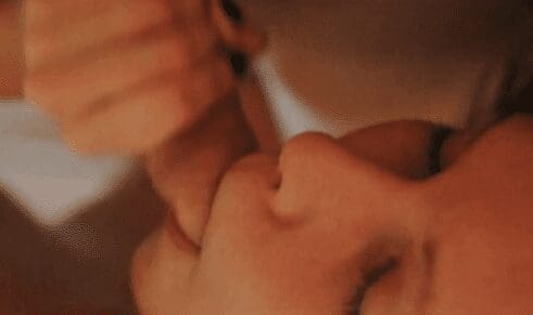 le dice a su primita que se la chupe cuando llega de la escuela